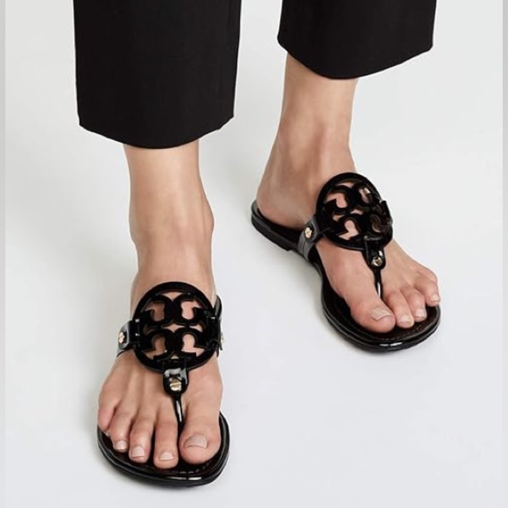 Tory Burch Miller Black Patent Leather Thong Sandals Size 9 NWT No Box